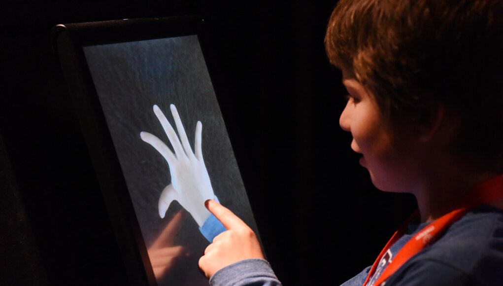 Hand 13