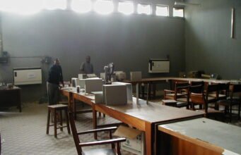 No-Code vs Traditional Coding: Which in 2026? OAU Computer Technology Center 2001